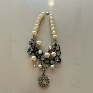 Elegant Pearl and Silver Necklace